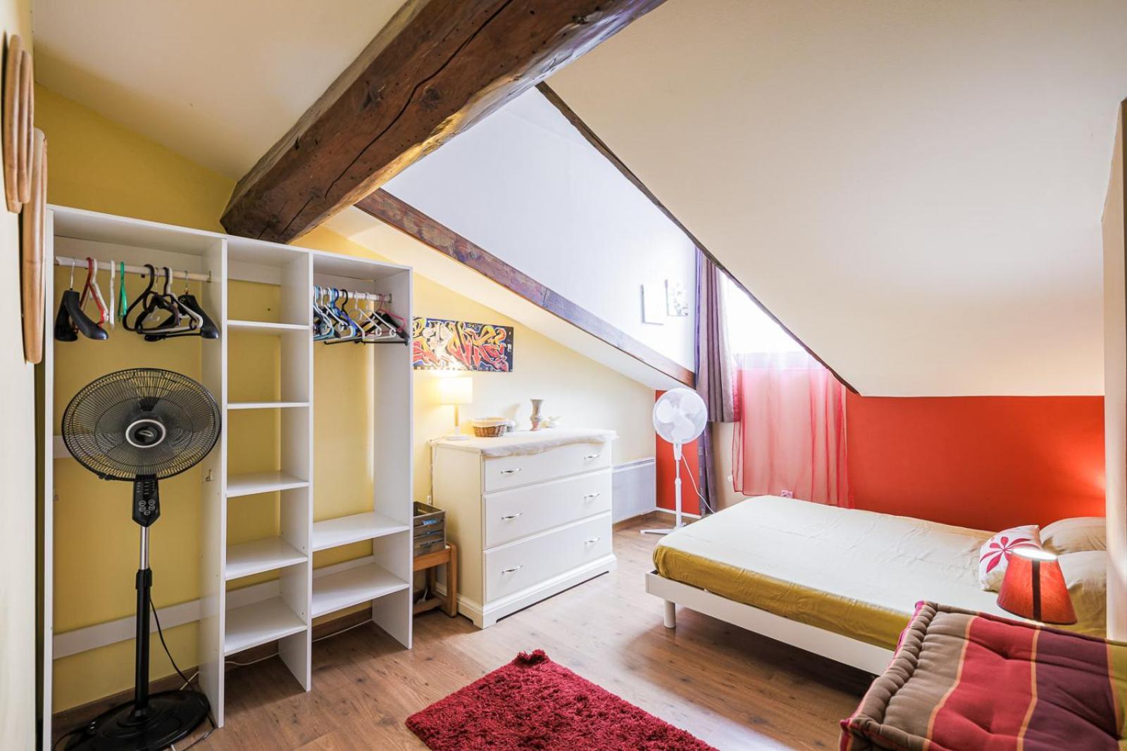 Cosy And Calm In Heart With Free And Large Parking Q-park Chavant Apartment
